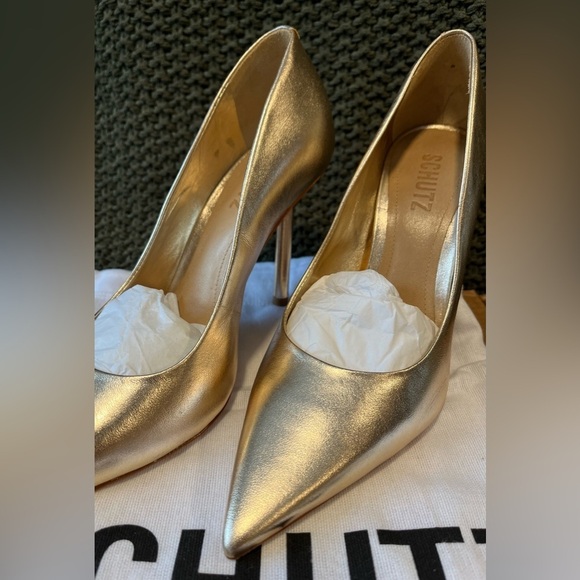 NIB Women’s Schutz Lou Pin Stiletto 4” Heels, Metallic Gold Leather; Size 7B - Picture 2 of 8